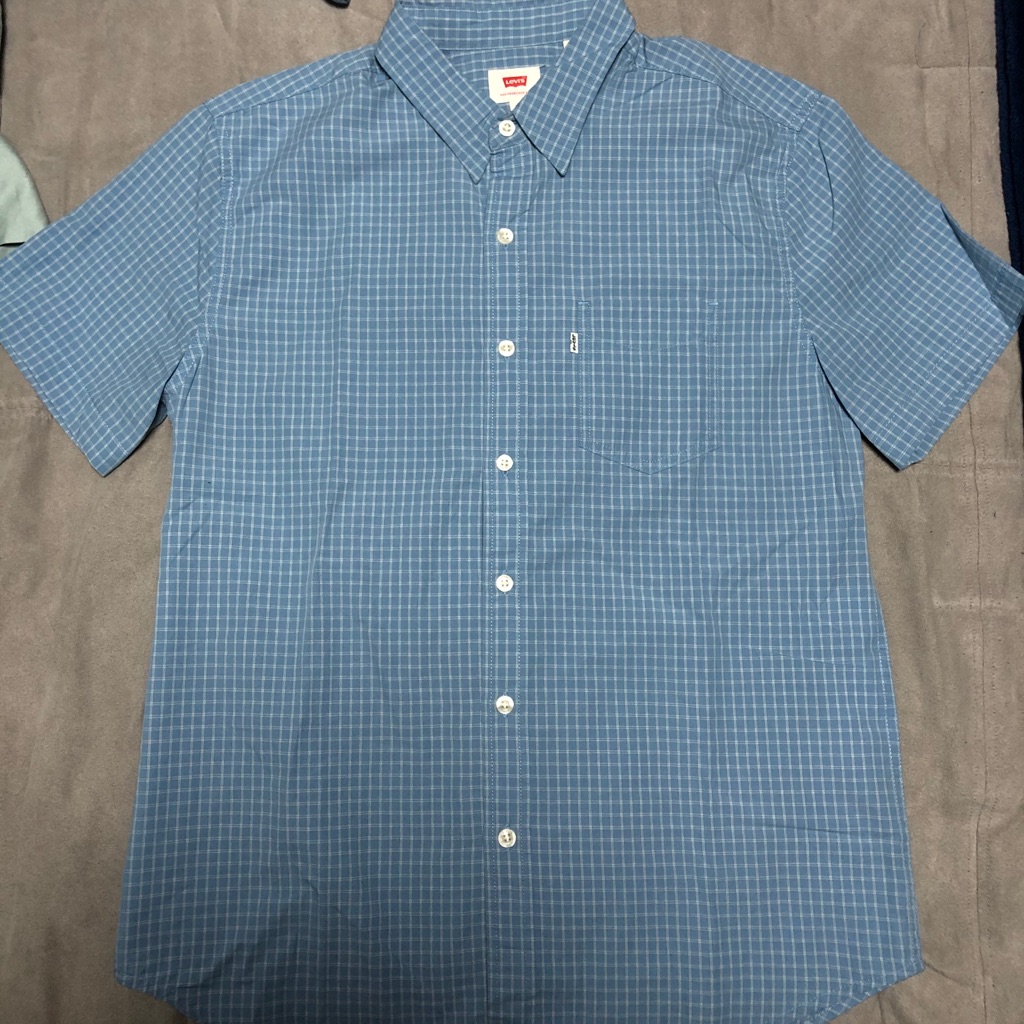Levis Button Up Tee